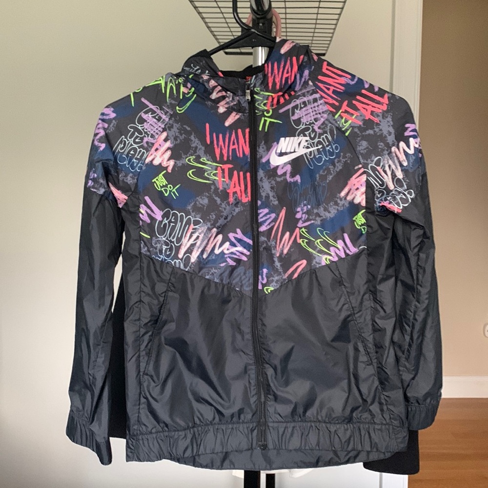 Nike girls black windbreaker